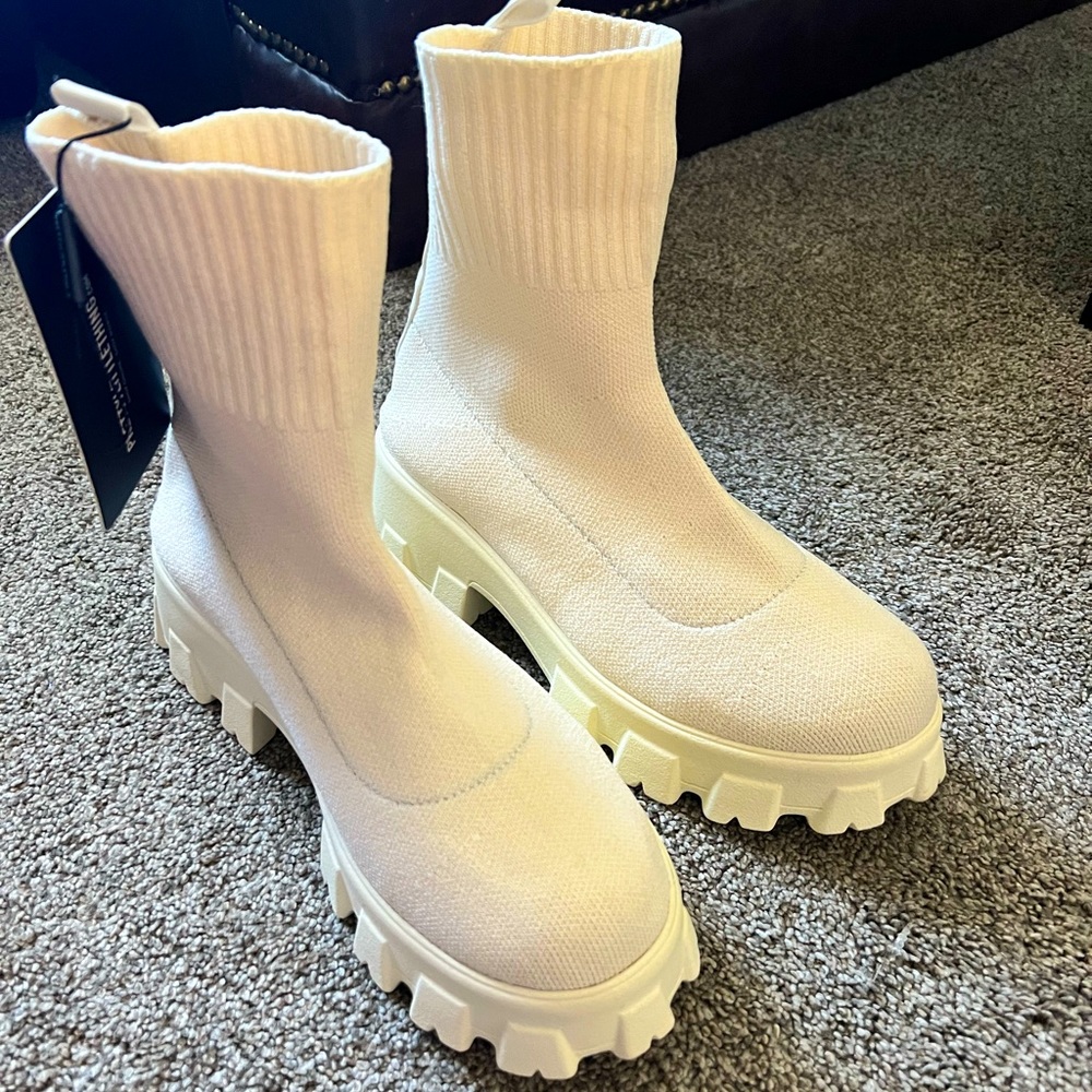 Cream knitted sock ankle boots